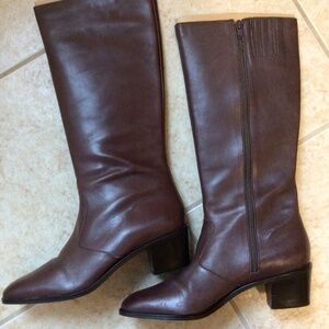 Dress boots, brown leather